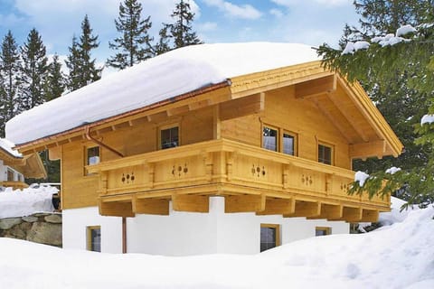 Holiday Home Exterior [winter]