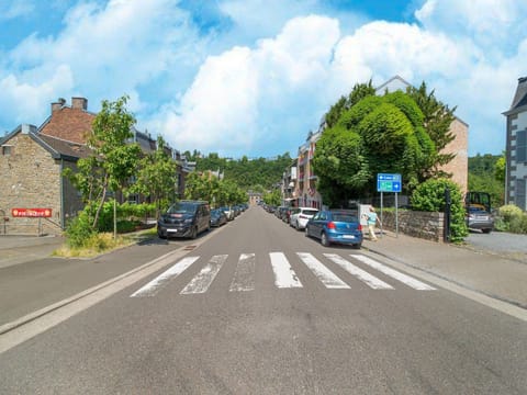 Surroundings [summer] (1-5 km)