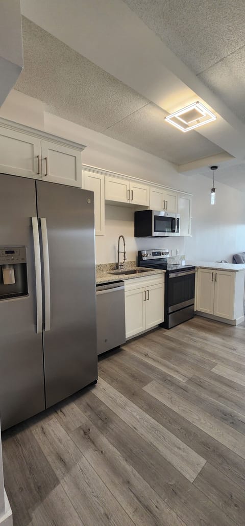 Brand new kitchen and appliances 