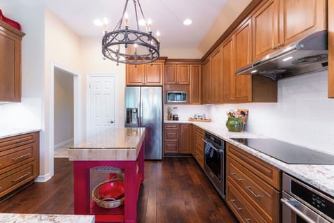 Kitchen Area - Walker Luxury Vacation Rentals