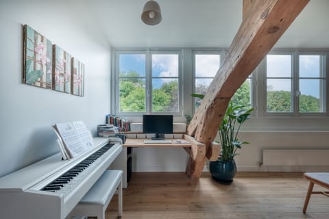 469837df-b296-43f8-887b-075a7e7f1590