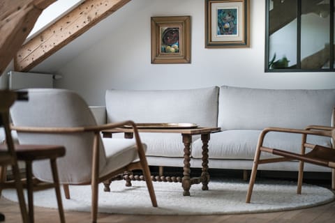 9e5c1868-4a17-46f5-a77d-cffdb25c9ad7