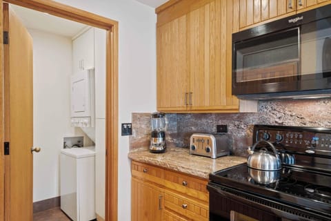 charter-6320-4746_51150921698_o