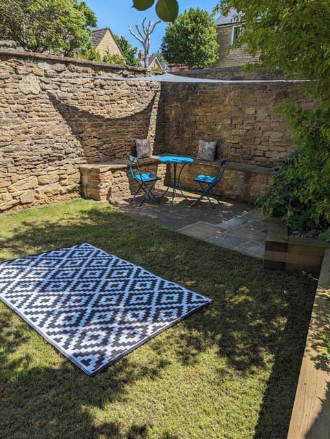 35f8d656-603b-4784-aa9c-610b58857ab4