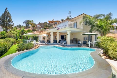 10b53a33-6b09-4736-ac6e-5a5c21745b7b