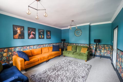 Spacious but cosy living room with ample seating, Smart TV