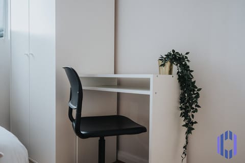 Double and Single Bedroom - Full bedding, linens, towel included - Comfortably heated rooms -Extra linen can be provided on request