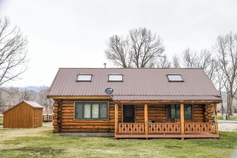 Welcome to Cabin on No. 7