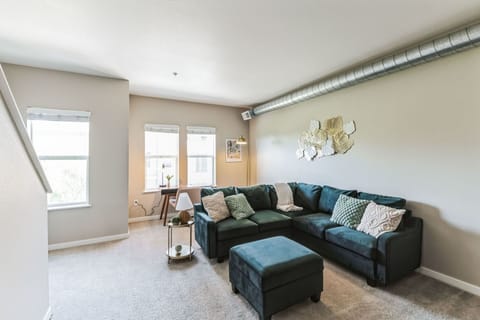 4575 14th St Boulder CO 80304 USA 4207 Living room DSC 7860 Christopher Thomas