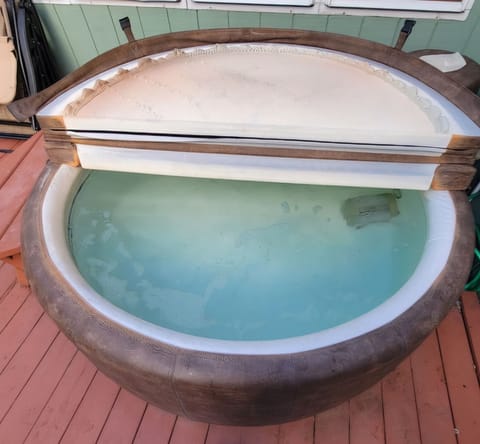 Hot tub