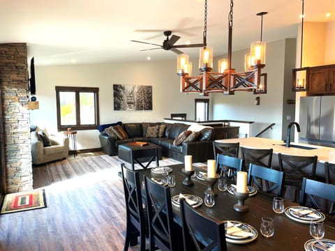 Main Level Living, Dining, Kitchen Area