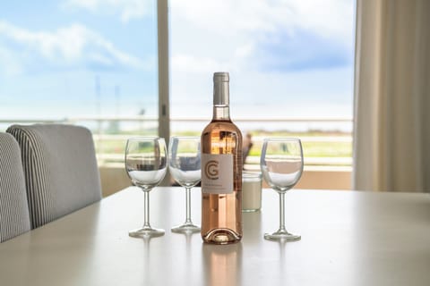 77ffa9b7-f3b7-4eb8-ba22-86325eabfa83