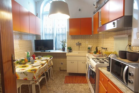 Kitchen and dining area