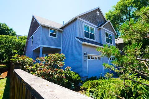 Pascal Townhome Photo 01 - home side