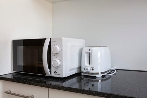 ✨Equipped with microwave and toaster