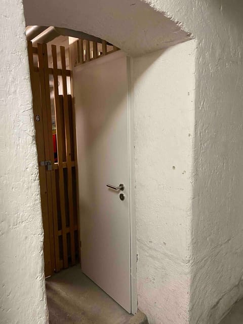 Storage room available upon request - to facilitate an early arrival so you can roam the city hands free.
(Subject to availability. Additional charges apply)