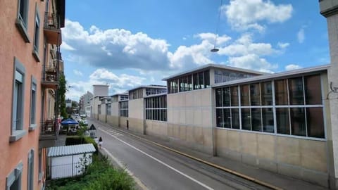 *The train platform for "Zurich Wiedikon” station is behind the tram depot building located in front of our building (see photo). You do not hear the trains at all, but the location is impeccable. Just 1-2 min walk.