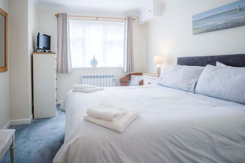 Clover Cottage - 2 Bedroom Cottage - Begelly (21049)