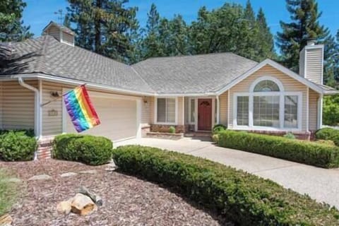 9cc583e4 e727 4e3d ab9f fbc8a8247fd6