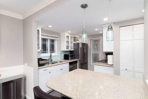 The kitchen is fully stocked with all of the essentials you'll need to eat in. (1)