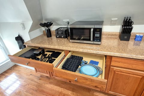 Microwave, oven, stovetop, dishwasher