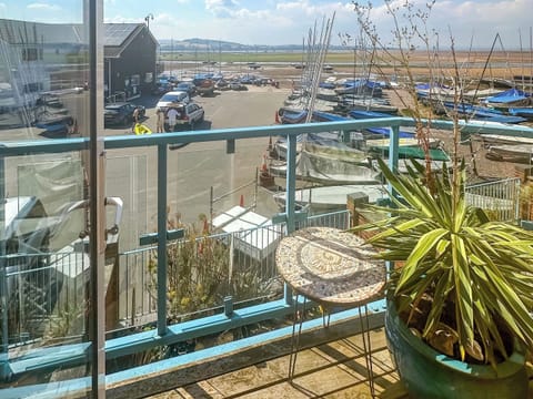 Balcony | Estuary Court, Exmouth