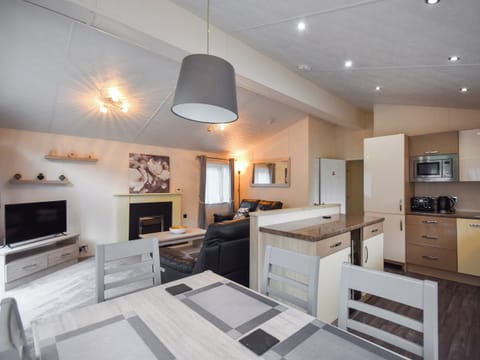 Open plan living space | Rivendell, Dollar