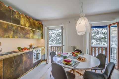 Kitchen and dining area