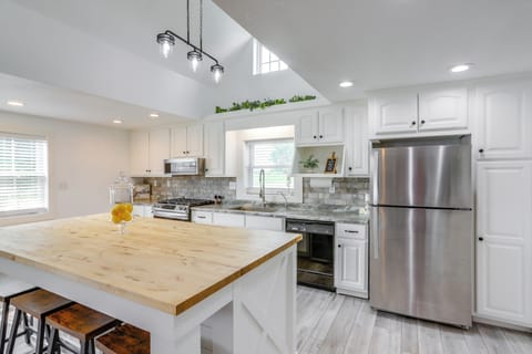 Kitchen | Cooking Basics | Dishware & Flatware | Coffee Bar