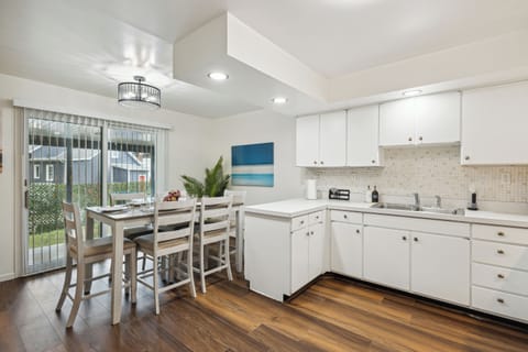 Cook with ease in a fully equipped, modern kitchen.