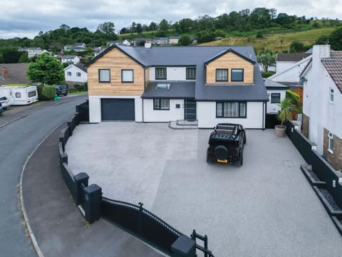 Castell Morlais - Luxurious 5 Bed - Pontsticill (5535)