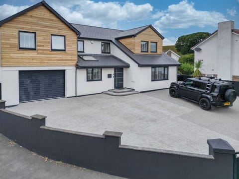 Castell Morlais - Luxurious 5 Bed - Pontsticill (5538)