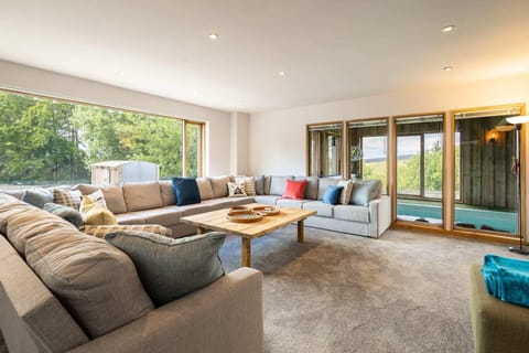 Crackin' View, Lanhead - Host & Stay