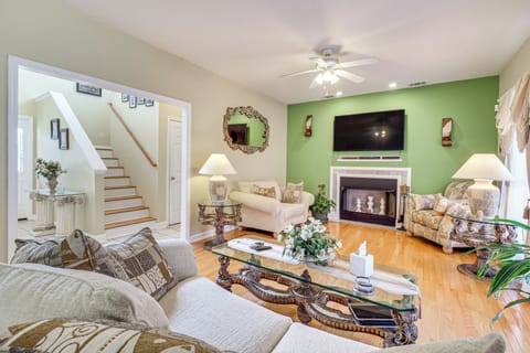Richmond Hill Vacation Rental | 4BR | 3.5BA | 2,467 Sq Ft | Stairs Required
