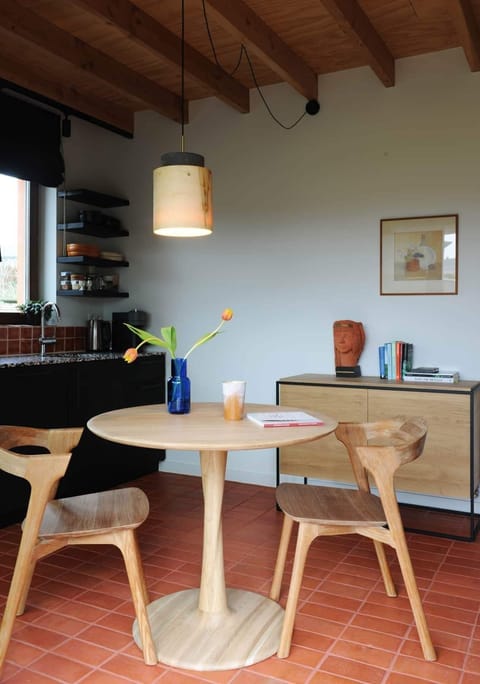 db1b0eb9-97b0-4679-88fb-8d7488173f11