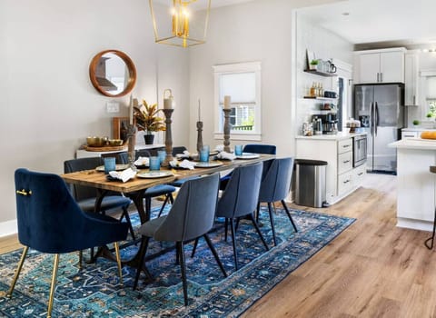 Dinner-Party Ready – With seating for eight and a bold, inviting vibe, this space sets the stage for memorable meals.