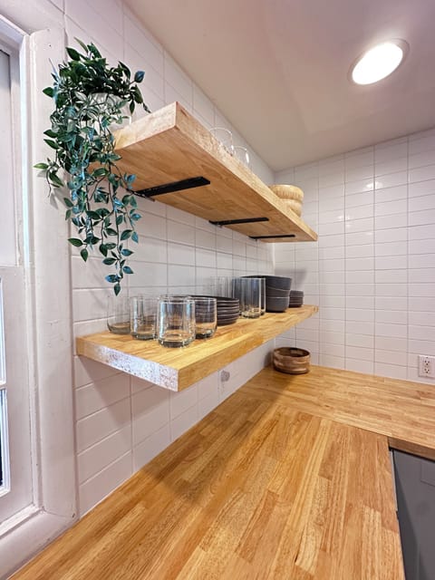 Cups, wine cups, plates, bowls, utensils etc.