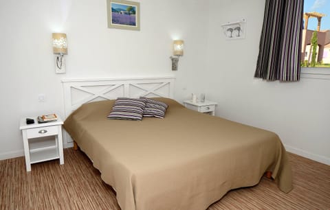 Drift off to sleep in the comfortable double bed for 2.