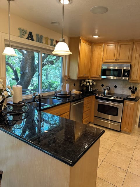 Kitchen stove, oven microwave