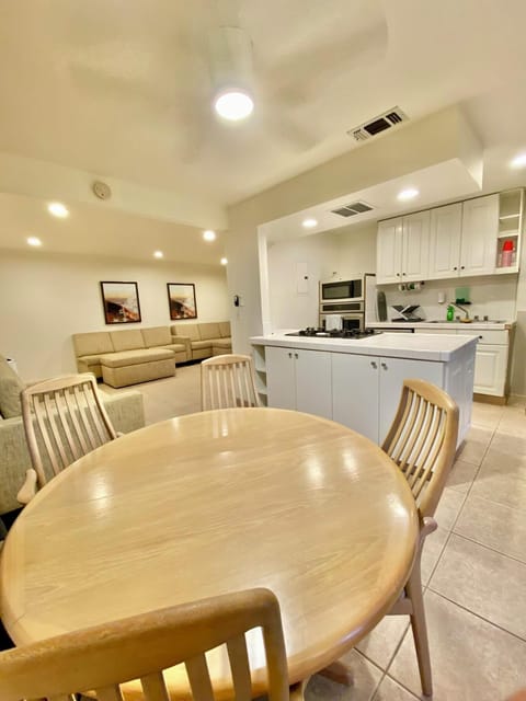 Dining room table, full kitchen, full living room