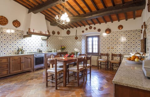 Table, Furniture, Property, Cabinetry, Chair, Wood, Window, Interior Design, Flooring, Floor