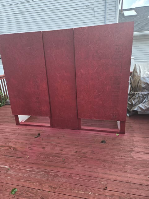 This is 2nd bathroom is outside it's private  and fun to shower or use toilet in