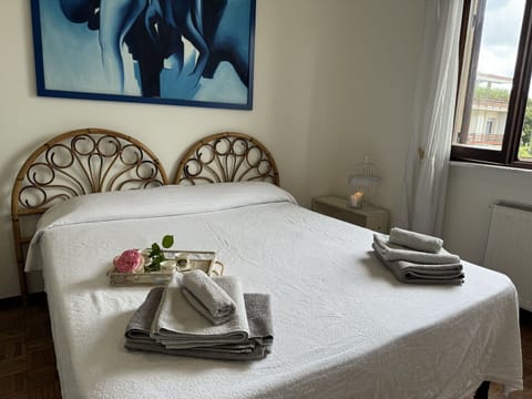 Table, Furniture, Property, Window, Comfort, Couch, Picture Frame, Textile, Interior Design, Building