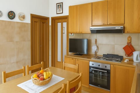 Kitchen, fully equipped (nothing missing)