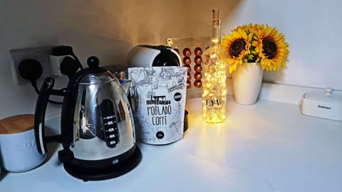 Tea & Coffee (Nespresso)