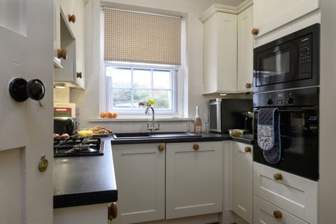 Garden Apartment Kitchen