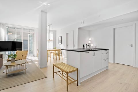 Fully equipped kitchen with all amenities you need to show off your cooking skills