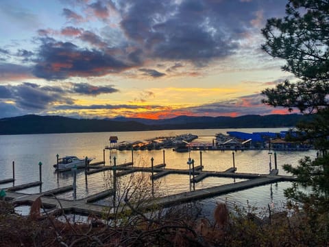 Just a 5-minute drive from our property, experience the stunning beauty of Lake Coeur d'Alene—your perfect getaway awaits!