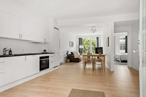 Fully equipped kitchen with all amenities you need to show off your cooking skills