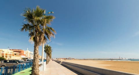 Beach nearby, beach towels